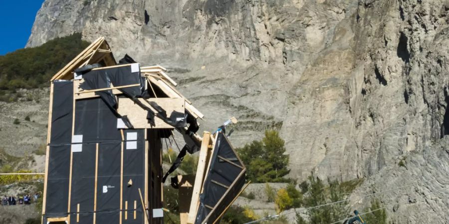 So sah die Holzkonstruktion nach dem simulierten Erdbeben der Stärke 6 auf der Richterskala aus.