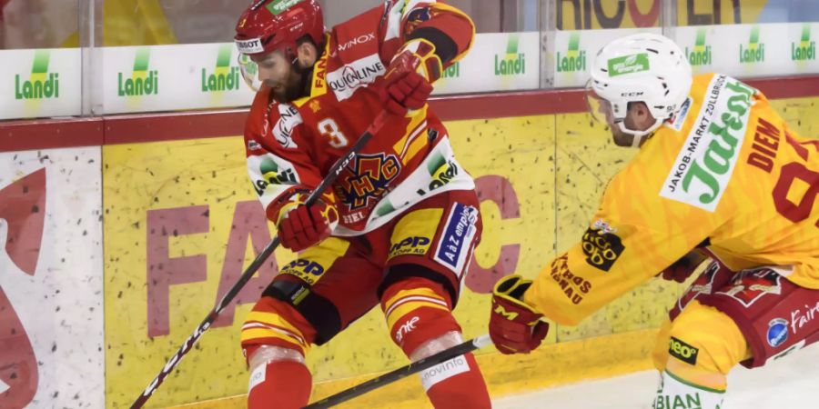 Peter Schneider (links) gab zunächst den Assist zum 2:2-Ausgleich für Biel und im Penaltyschiessen sorgte er mit seinem Tor für die Entscheidung gegen die SCL Tigers