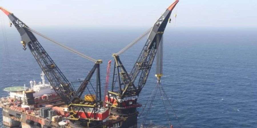 Ölplattform im Mittelmeer vor der israelischen Küste. Foto: Marc Israel Sellem/Pool Jerusalem Post/AP