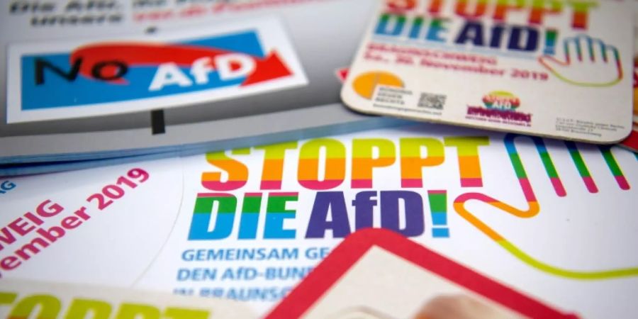 Prospekte von Anti-AfD-Bündnissen