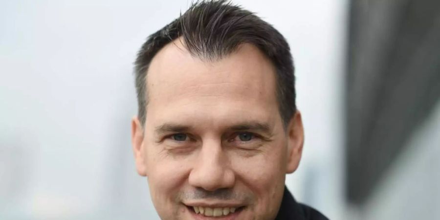 Autor Sebastian Fitzek will zu Weihnachten viel lesen. Foto: Uwe Zucchi/dpa