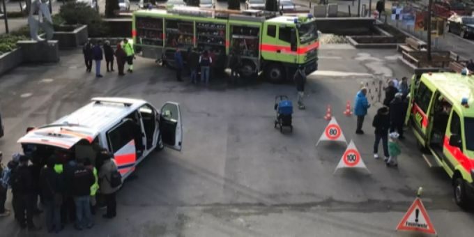 Besuch bei der Stadtpolizei Uster und der Feuerwehr Uster. Stadtpolizei Uster Feuerwehr Uster