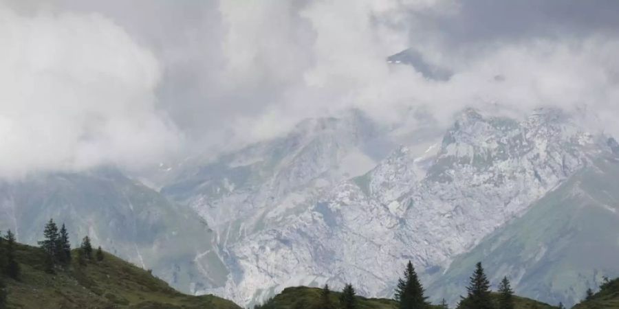 «Engelberg» von Silvia Götschi ist aktuell das meistverkaufte Taschenbuch in der Schweiz. Der Krimi spielt in der rauhen Obwaldner Landschaft.