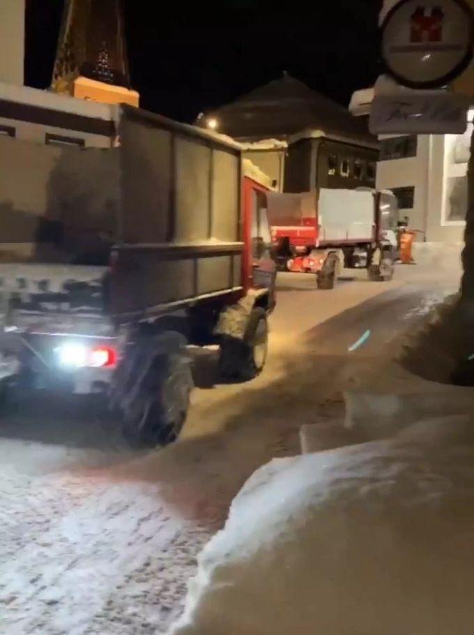 In Saas-Fee fiel heute Sonntag eine grosse Menge Neuschnee. Saas_Fee