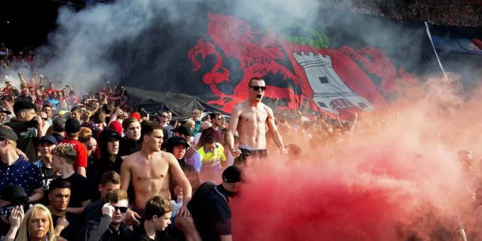 Feyenoord Hooligans - Berner Polizei schliesst Wachen wegen YB-Spiel