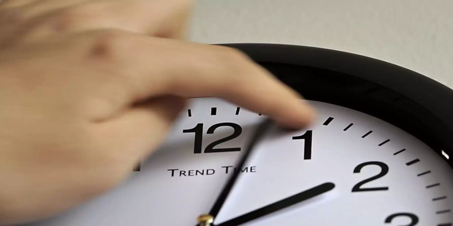 Zurück auf 2 Uhr: am nächsten Sonntagmorgen um 3 Uhr ist Ende der Sommerzeit.