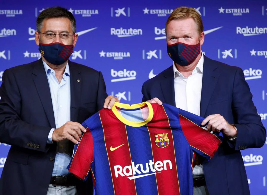 Josep Maria Bartomeu, Präsident FC Barcelona, und Neo-Trainer Ronald Koeman (r.).