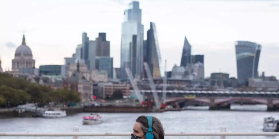 Blick auf Wolkenkratzer im Zentrum von London. Foto: Dominic Lipinski/PA Wire/dpa