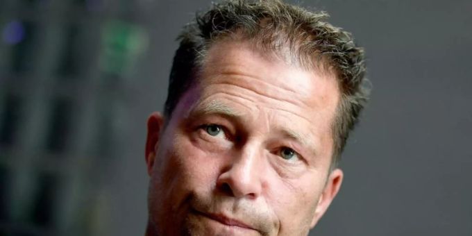 Til Schweiger versinkt als Kriminalhauptkommissar Nick Tschiller im Sommerloch. Foto: Britta Pedersen/dpa-Zentralbild/dpa Til Schweiger versinkt als Kriminalhauptkommissar Nick Tschiller im Sommerloch. Foto: Britta Pedersen/dpa-Zentralbild/dpa