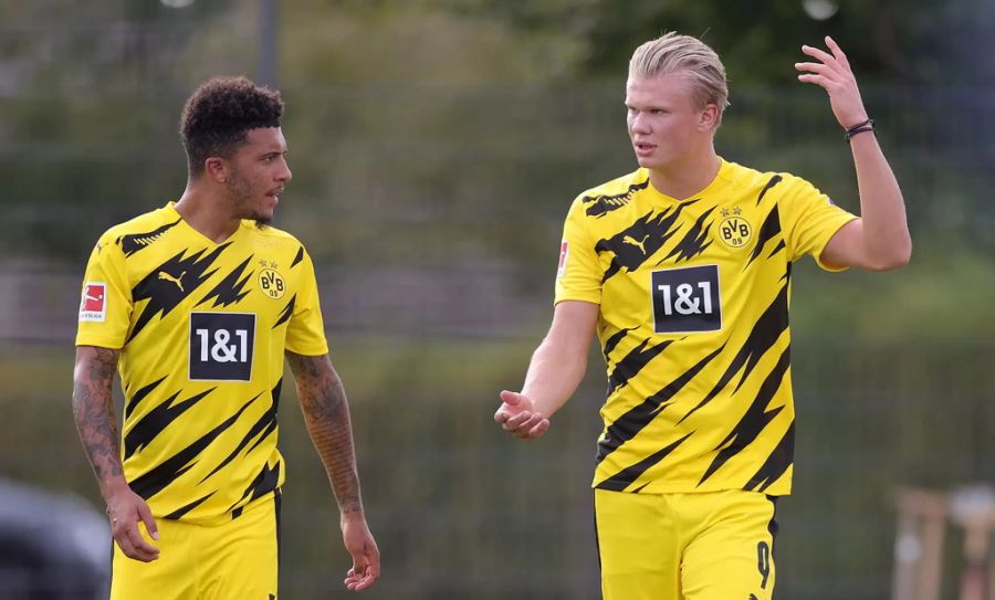 Jadon Sancho (l.) spielt nach wie vor bei Dortmund. Manchester United wollte den Flügel verpflichten.