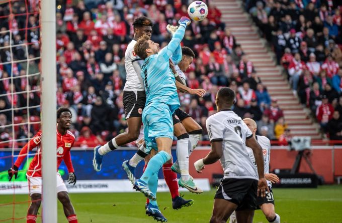 Union Berlin muss sich in der Bundesliga gegen Eintracht Frankfurt geschlagen geben. Union Berlin Frankfurt Bundesliga