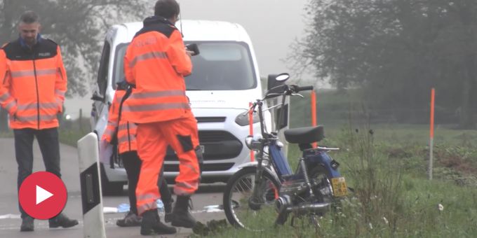 Rheinau ZH - 15-jähriger Mofafahrer bei Kollision schwer verletzt