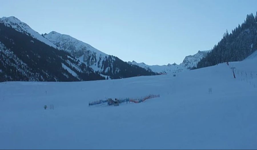 Heute Montag liegt nun eine schöne Schneedecke.