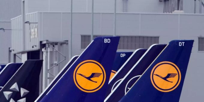 Aktuell abgesagt sind in der Zeit vom 23. bis 26. Dezember sechs Flugpaare aus Hin-und Rückflug - vor allem US-Ziele sind betroffen. Foto: Soeren Stache/dpa Aktuell abgesagt sind in der Zeit vom 23. bis 26. Dezember sechs Flugpaare aus Hin-und Rückflug - vor allem US-Ziele sind betroffen. Foto: Soeren Stache/dpa