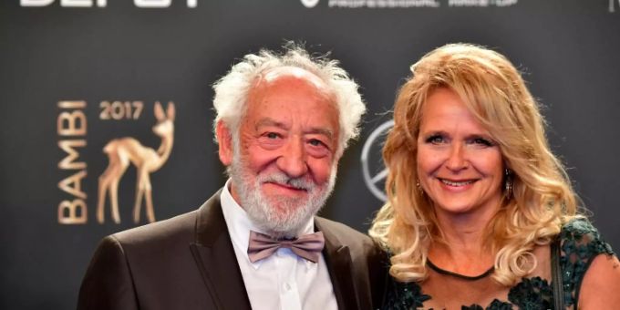 Dieter Hallervorden vor vier Jahren mit seiner Ehefrau Dieter Hallervorden vor vier Jahren mit seiner Ehefrau