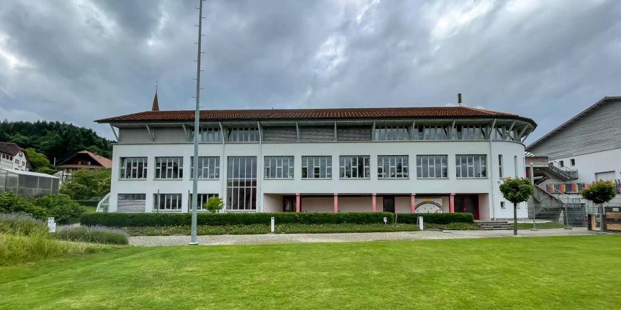 Das Schulhaus der Gemeinde Altishofen.