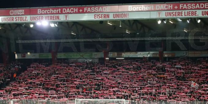 Der Berliner Stadtderby fand vor vollem Haus statt. Foto: Andreas Gora/dpa Der Berliner Stadtderby fand vor vollem Haus statt. Foto: Andreas Gora/dpa
