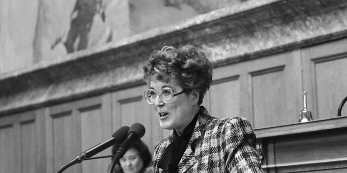 Nach 30 Jahren wieder eine Frauensession. Die 2016 verstorbene SP-Politikerin Lilian Uchtenhagen bei ihrer Rede an der Frauensession 1991. Sie wurde 1971 als erste Frau in den Nationalrat gewählt. (Archivbild). Nach 30 Jahren wieder eine Frauensession. Die 2016 verstorbene SP-Politikerin Lilian Uchtenhagen bei ihrer Rede an der Frauensession 1991. Sie wurde 1971 als erste Frau in den Nationalrat gewählt. (Archivbild).