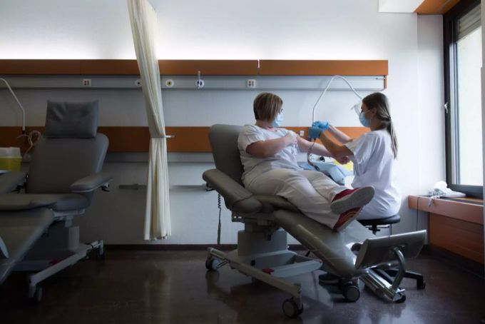 Serologische Tests am Ospedale Regionale di Lugano beim medizinischen Personal im April 2020. Antikörper Coronavirus Serologisch