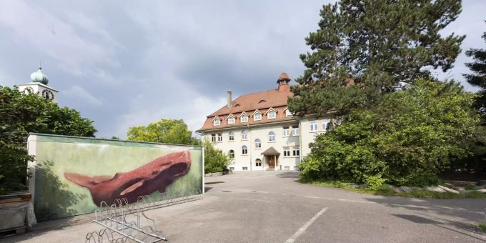 Das Schulhaus Loog in Münchenstein. Das Schulhaus Loog in Münchenstein.