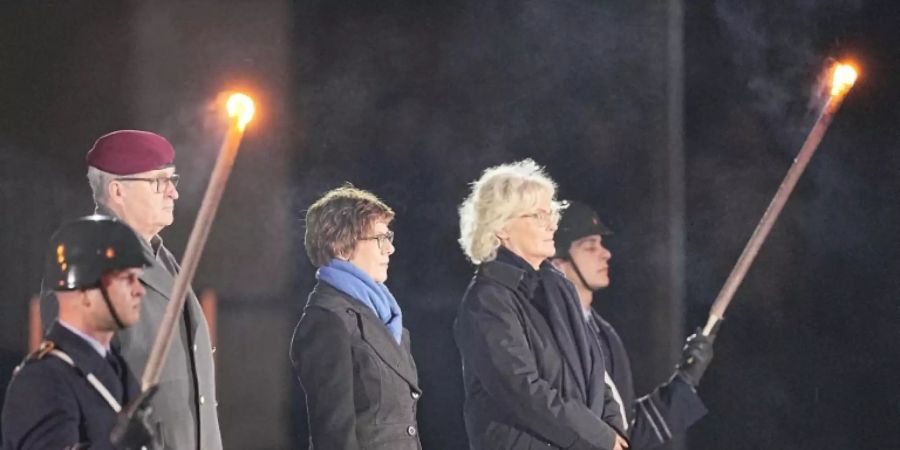 Kramp-Karrenbauer und Nachfolgerin Lambrecht