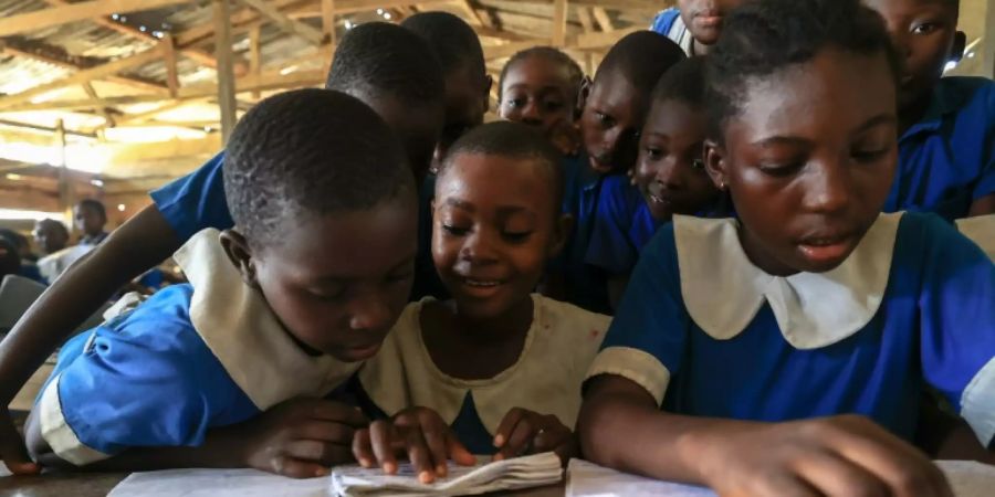 Schulkinder in Kamerun