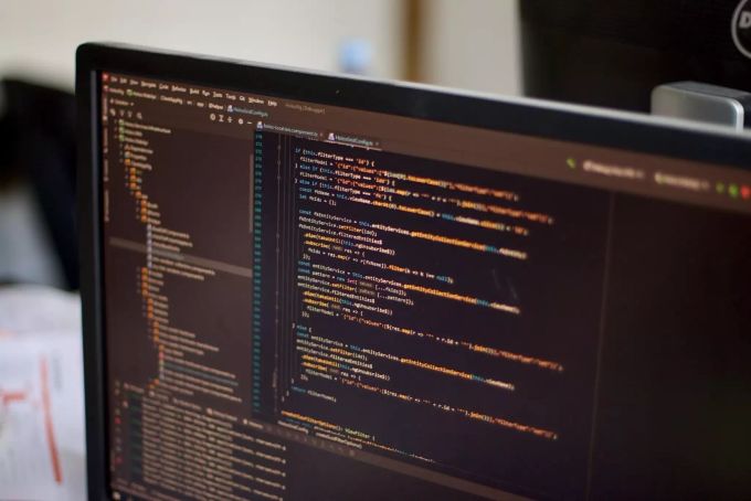 Jeder der Entwickler bringt mehr als zehn Jahre Erfahrungen ins vierköpfige Team. IT-Venture Solothurn