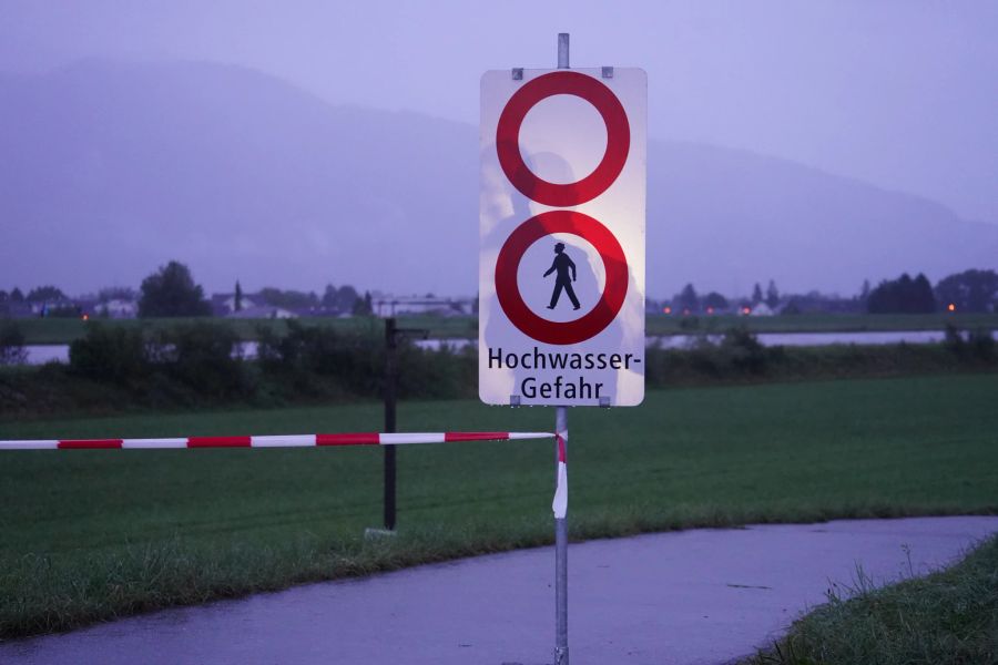 Gewisse Wege in Ufernähe wurden gesperrt.