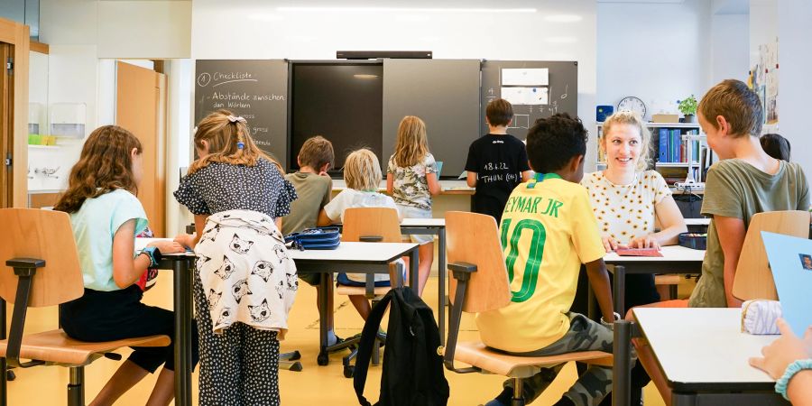 Schulbeginn 2023 in Glarus.