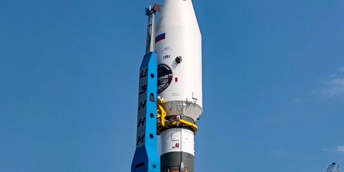 Die Trägerrakete vom Typ Sojus-2.1b mit der Raumsonde «Luna-25» an Bord steht am Startplatz auf dem Weltraumbahnhof Wostotschny. Die Trägerrakete vom Typ Sojus-2.1b mit der Raumsonde «Luna-25» an Bord steht am Startplatz auf dem Weltraumbahnhof Wostotschny.