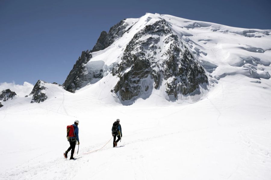 Laut einer neuen Studie werden die Skigebiete in den Schweizer Alpen mit Schneemangel zu kämpfen haben. (Symbolbild)