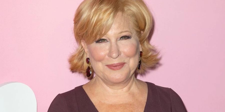 Bette Midler verteidigt einen von ihr abgesetzten Tweet.