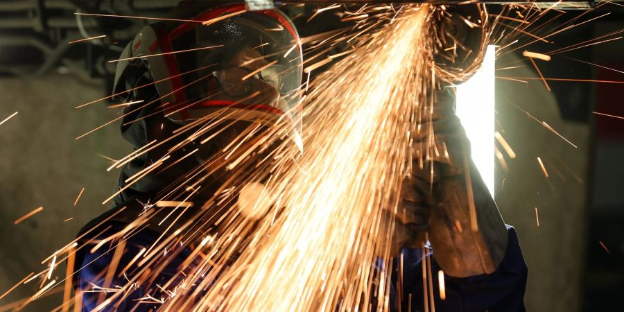 Eingetrübte Lage: Die deutsche Maschinenbau-Industrie muss ihre Produktionsprognose erneut senken.