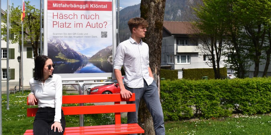Mitfahrbänggli für das Klöntal