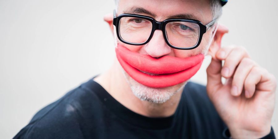 Dr. Motte ist in Feierlaune.