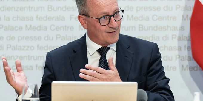 Martin Schmid, Präsident des Verbands der Schweizerischen Gasindustrie (VSG), ärgert sich über die Wettbewerbskommission. Diese habe eine frühere Gasbeschaffung verhindert. (Archivbild) Martin Schmid, Präsident des Verbands der Schweizerischen Gasindustrie (VSG), ärgert sich über die Wettbewerbskommission. Diese habe eine frühere Gasbeschaffung verhindert. (Archivbild)