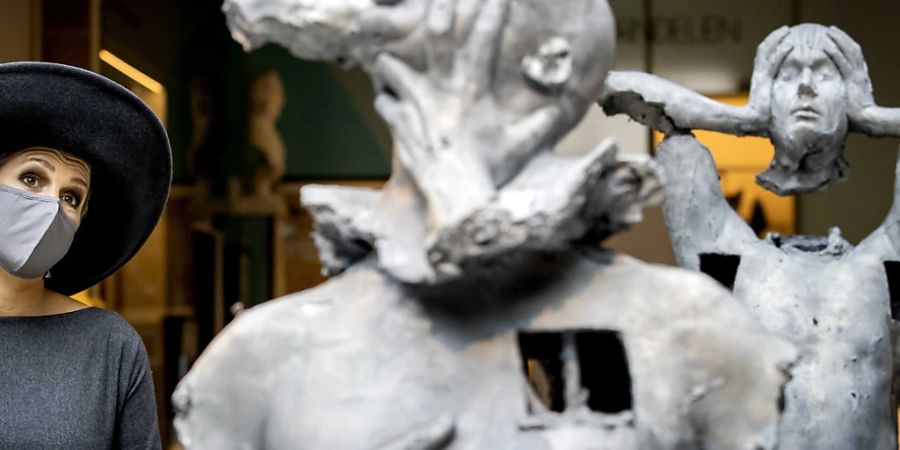 Die niederländische Königin Maxima bei der Wiedereröffnung des Dolhuys in Haarlem bei Amsterdam. (Aufnahme vom 24. November 2020) L