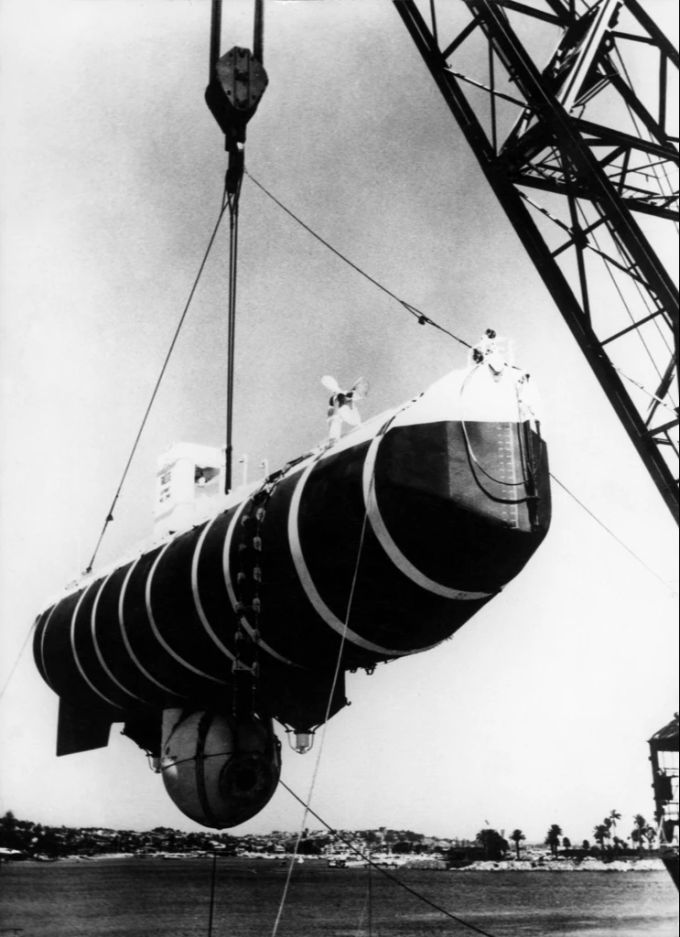 Mit dem U-Boot Trieste tauchte Jacques Piccard 1960 in die Tiefe des Marianengrabens. jacques piccard