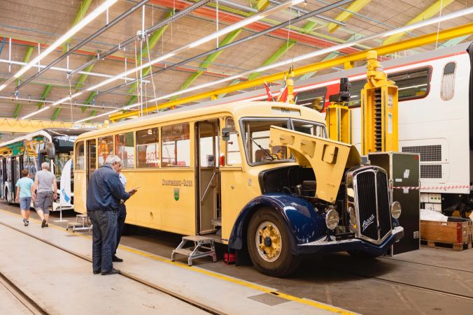 Nostalgie muss ein: Auch dei Oltner Busbetriebe präsentierten ihr Fahrzeuge.