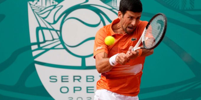 Hat bei seinem Heim-Turnier in Belgrad im Finale gegen den Russen Andrej Rubljow verloren: Novak Djokovic in Aktion. Hat bei seinem Heim-Turnier in Belgrad im Finale gegen den Russen Andrej Rubljow verloren: Novak Djokovic in Aktion.