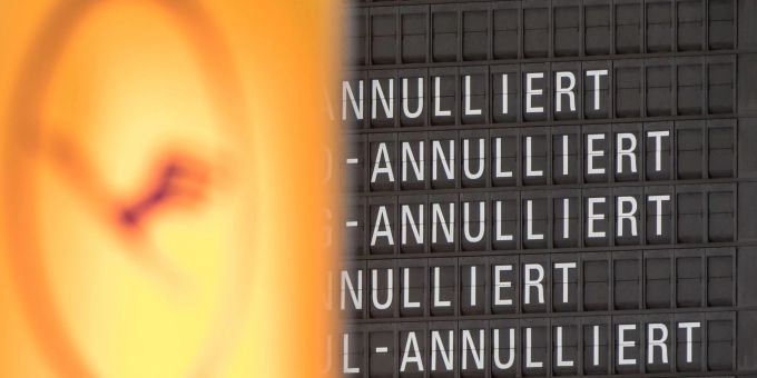 Zum Themendienst-Bericht vom 25. Juli 2022: Fallen Flüge durch einen Streik aus oder verspätet sich dadurch die Abreise, haben Urlauber Recht auf Ausgleich. Zum Themendienst-Bericht vom 25. Juli 2022: Fallen Flüge durch einen Streik aus oder verspätet sich dadurch die Abreise, haben Urlauber Recht auf Ausgleich.