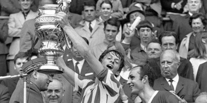 Kurt Grünig jubelt 1969 über den Cup-Sieg des FC St.Gallen im Wankdorf. FC St.Gallen