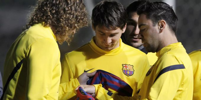 Schon bald wieder vereint? Carles Puyol, Lionel Messi und Xavi 2011 in einem Training des FC Barcelona. Lionel Messi