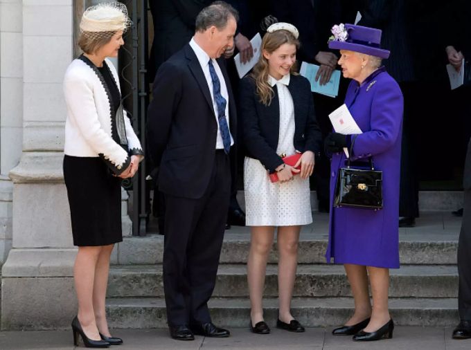 Queen Elizabeth mit David Armstrong-Jones dessen Frau Serena und Tochter Margarita. queen Elizabeth