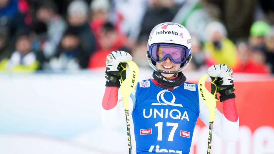 Im österreichischen Lienz fährt Aline Danioth kurz vor Silvester im Slalom auf Rang sieben.