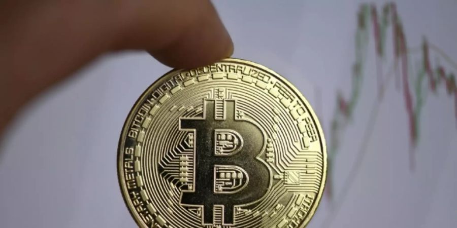 Bitcoin knackt erstmals seit Monaten 10.000-Dollar-Marke