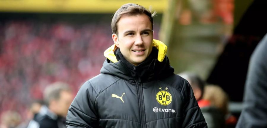 Das Gleiche gilt auch für Mario Götze. Bei «TikTok» kann man kurze Videoclips hochladen. Besonders bekannt ist die Videoplattform wegen ihrer zahlreichen Challenges.