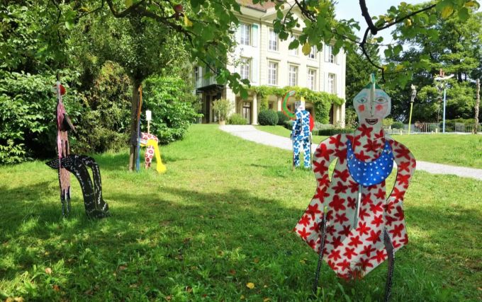 Skulturen an der Ausstellung Kunst zum Anfassen im Mettlenpark Muri. Muri Gümligen Kunst