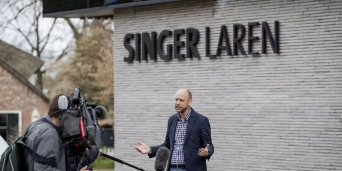Museumsdirektor Evert van Os äussert sich zu dem Diebstahl Museumsdirektor Evert van Os äussert sich zu dem Diebstahl