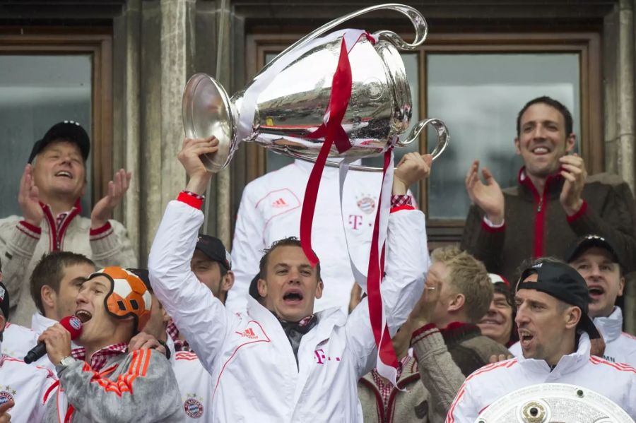 2013 gewann er mit dem Verein die Champions League.